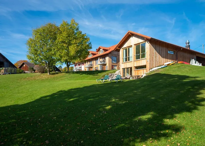 Seehotel und Appartements Schnöller